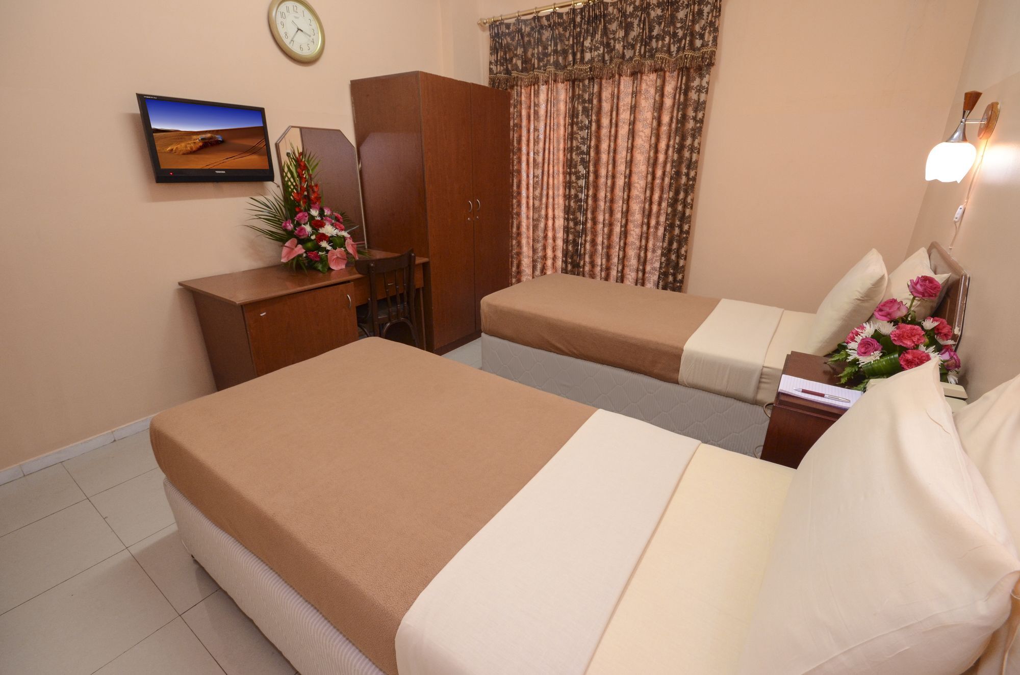 Melody Queen Hotel By Aura Dubai Ngoại thất bức ảnh